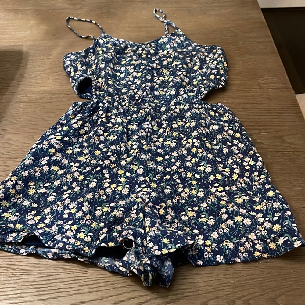 Abercrombie kids Spring/Summer girls floral romper size 13/14
